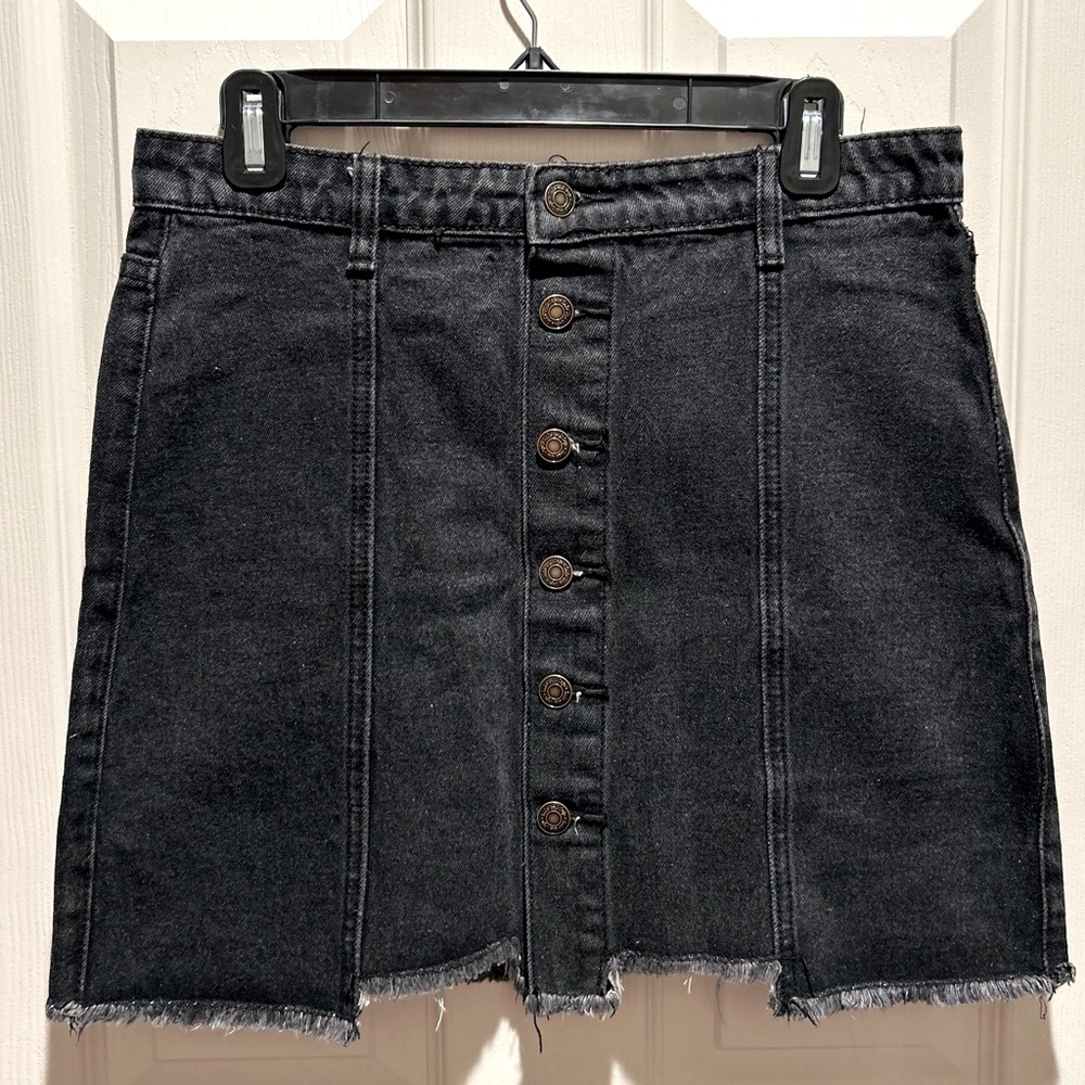 NWOT Sadie & Sage Denim Skirt, Size Medium
